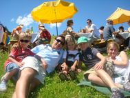 2 Kinder im Zimmer oder in der Suite der Eltern (2 Erw.) (m. Zustellbett oder ausziehbarer Couch in der Kategorie 1) urlauben bis zum vollendeten 9. Lebensjahr kostenlos!