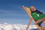 „Schön durch den Winter“ – tanken Sie Kraft und Energie, geniessen Sie die wohltuenden Anwendungen und Behandlungen in unserer Wellnessabteilung.