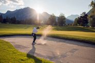 Genießen Sie die schönsten Golfplätze Tirols. Bei Putts und Abschlägen auf unserem 18-Loch Golfplatz in Pertisau (nur 300 m vom Hotel entfernt) oder auf einem anderen von insgesamt 19 Golfplätzen in Tirol kann man einfach abschalten und genießen ...