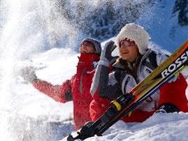 Freuen Sie sich auf Wellness & Skispaß pur. Erleben Sie die weiße Jahreszeit im Ahrntal und genießen Sie den absoluten Skispaß  in der Skiarena Ahrntal mit seinen bis auf 2.500 m reichenden Skigebieten Klausberg und Speikboden.