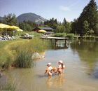 Een ontspannende en leerzame week aan de voet van de Wilder Kaiser inclusief 6-dagen kinderoppas, familie-uitstapjes naar het Moor-and-More Natuurpark en het Timoks Alm Coaster, leerzame boswandeling onder begeleiding van een gediplomeerde bospedagoge, een zomerfeest en nog veel meer.