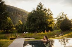 Tauber's Bio Vitalhotel: Infinity Pool - Tauber's Bio Vitalhotel, St. Sigmund, Pustertal, Trentino-Südtirol, Italien