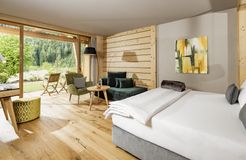 Tauber's Bio Vitalhotel: Garten Suite - Tauber's Bio Vitalhotel, St. Sigmund, Pustertal, Trentino-Südtirol, Italien
