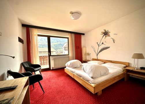 Doppelzimmer mit Balkon (1/2) - Landhotel Anna & Reiterhof Vill