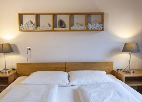 Bio-Doppelzimmer ohne Balkon (1/3) - Landhotel Anna & Reiterhof Vill
