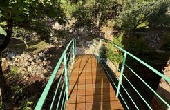 Gelbe Wohnung (2/6) - Mani Sonnenlink