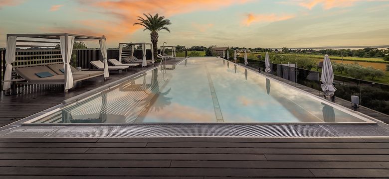 Quellenhof Luxury Resort Passeier: MOUNTAIN & LAKE