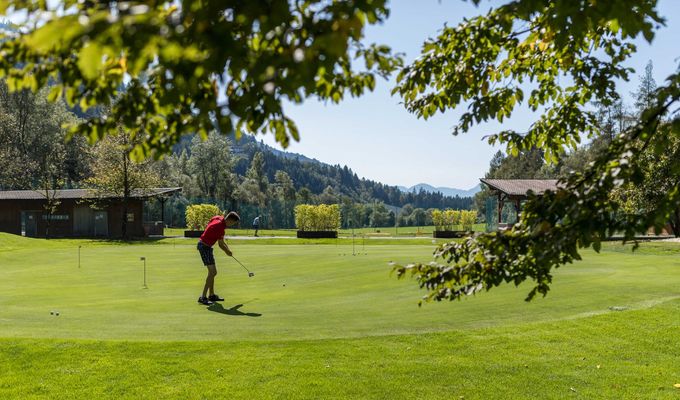 JUGENDGOLFKURS (12-16 JAHRE)