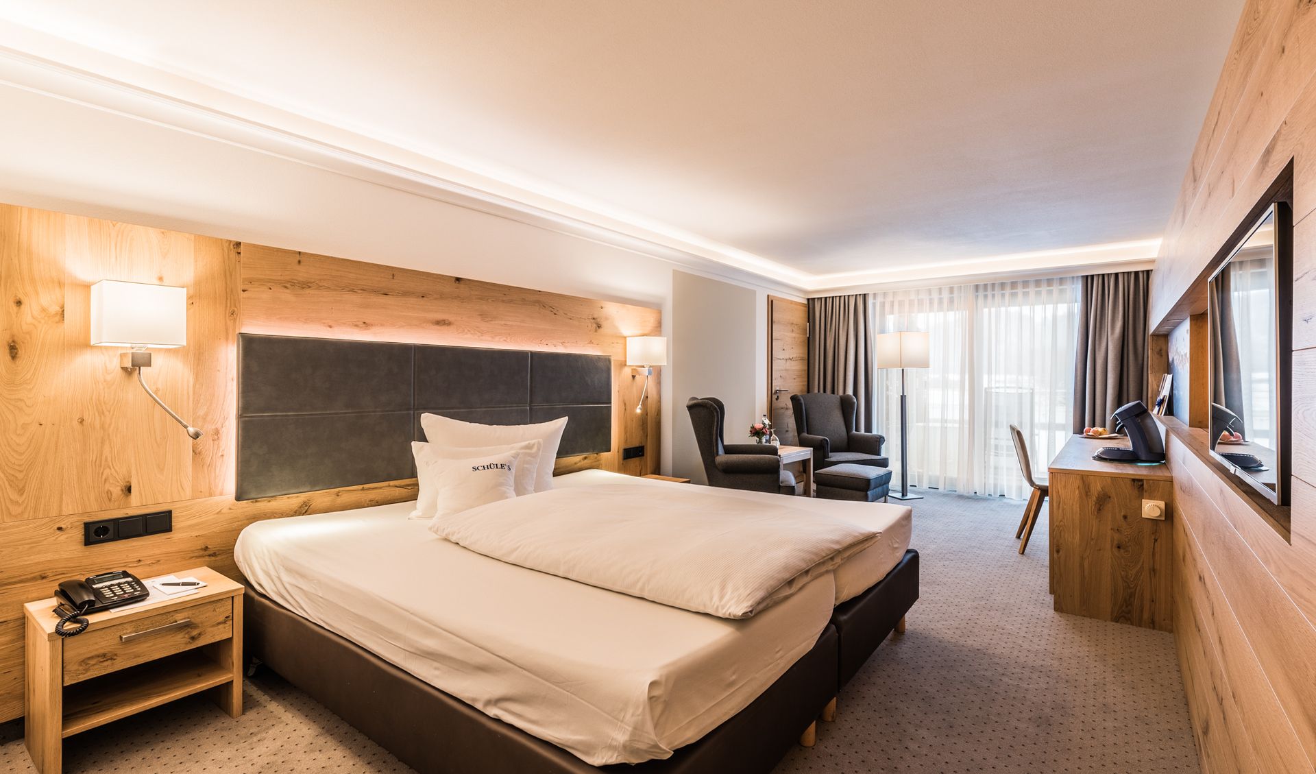 Kamille mit großem Südbalkon oder Südterrasse mit Panoramablick (48 m²)