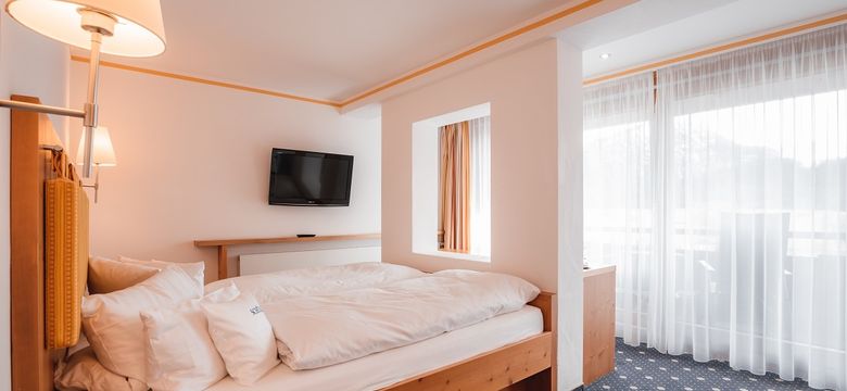 Schüle's Gesundheitsresort & Spa: Himbeere mit Südbalkon (38 m²) image #1