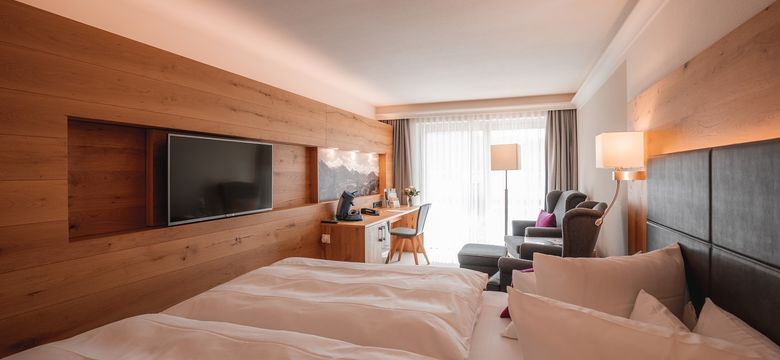 Schüle's Gesundheitsresort & Spa: Brombeere mit Südbalkon oder Südterrasse mit Panoramablick (48 m²) image #3