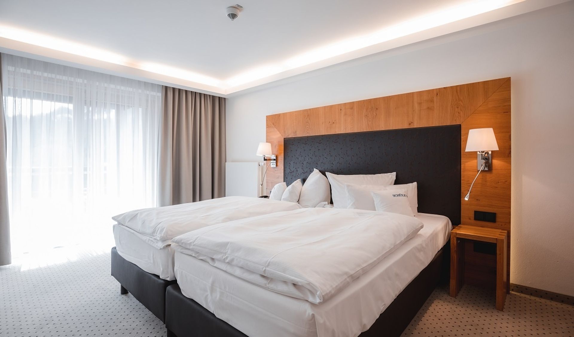 Edelweiß mit großem Südbalkon und Panoramablick (70 m²)