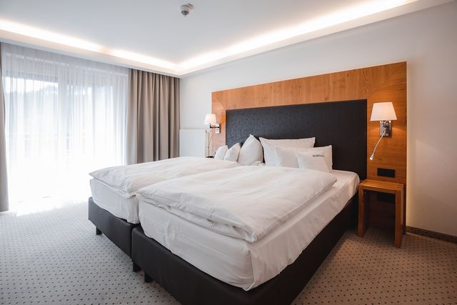 Edelweiß mit großem Südbalkon und Panoramablick (70 m²)