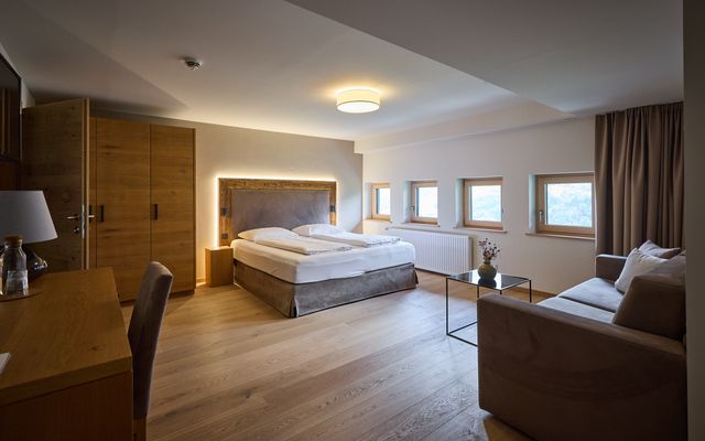 Juniorsuite Schatzkammer Sonnhof by Vitus Winkler