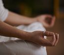 Yoga & (Schneeschuh)-Wandern mit Annja Dubau