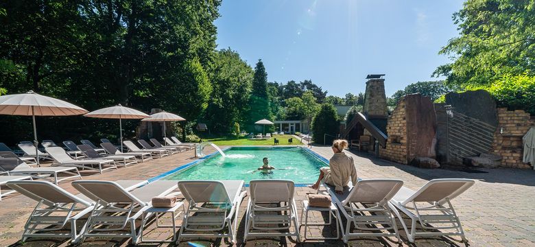 Waldhotel Tannenhäuschen: 4=3 Sommer, Sonne, Kurzurlaub im Tannenhäuschen