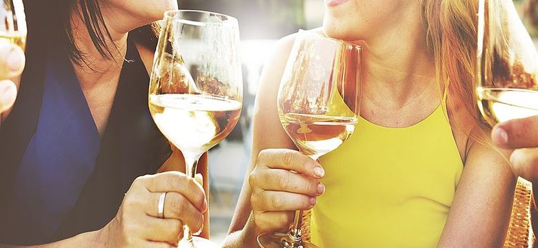 Hotel AVIVA make friends: Lazy Days Special