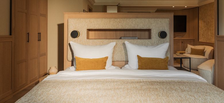 Berghotel Schlossanger Alp: LANDHAUSzimmer image #3