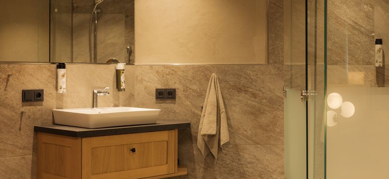 Berghotel Schlossanger Alp: SENNERzimmer image #4