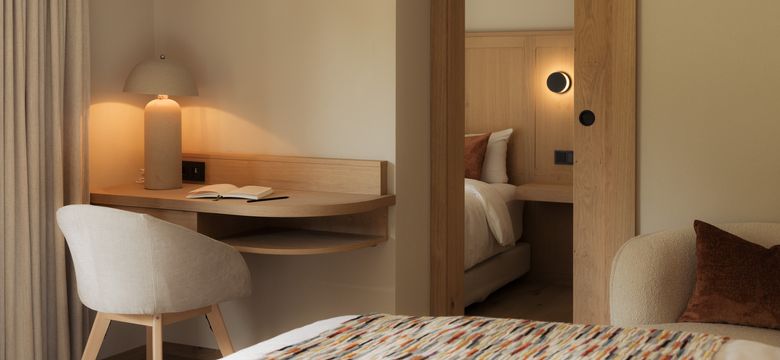 Berghotel Schlossanger Alp: BURGBLICK Suite 15 image #5