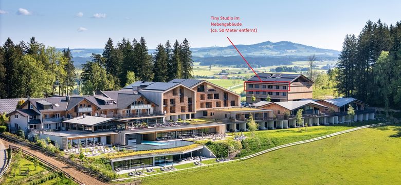 PANORAMA Allgäu Spa Resort: Tiny Studio - im Nebengebäude image #7