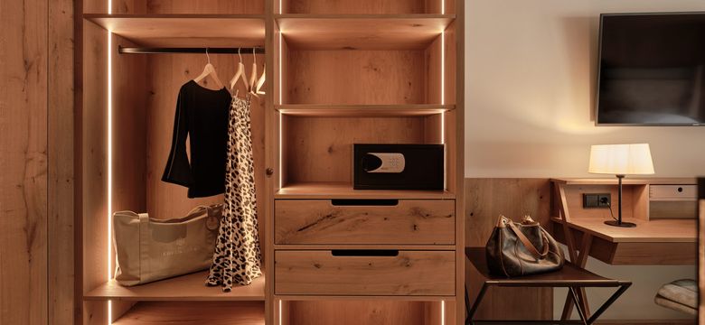 DAS EDELWEISS Salzburg Mountain Resort: Doppelzimmer Superior image #3