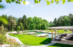 RETTER Bio-Natur-Resort: Naturschwimmbad im Frühling - RETTER BIO-NATUR-RESORT, Pöllauberg, Steiermark, Österreich